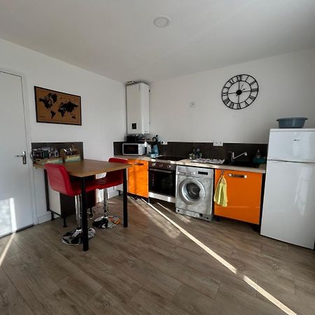 Appartement Les Voyages De Romane 纳博讷 外观 照片