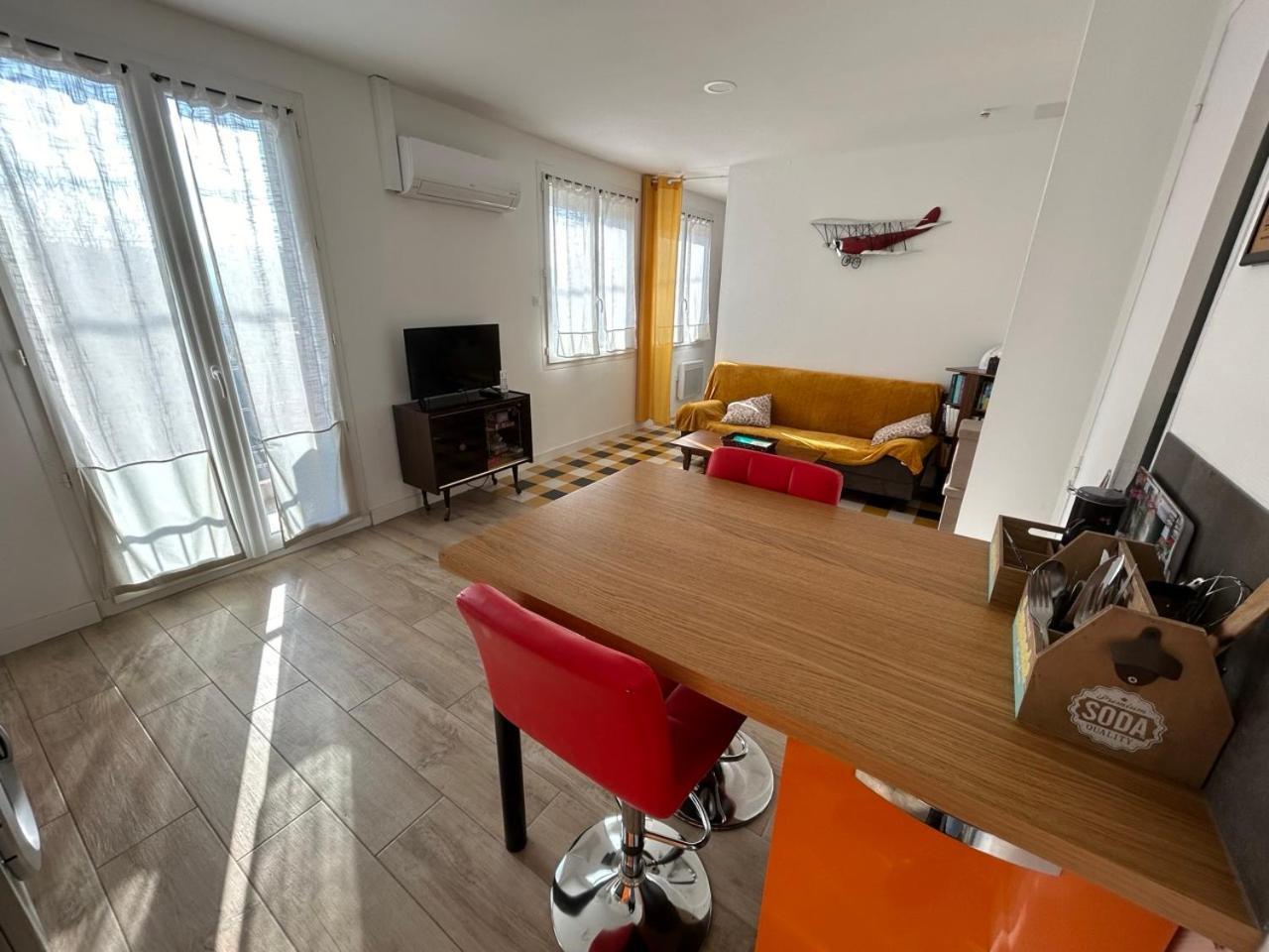 Appartement Les Voyages De Romane 纳博讷 外观 照片