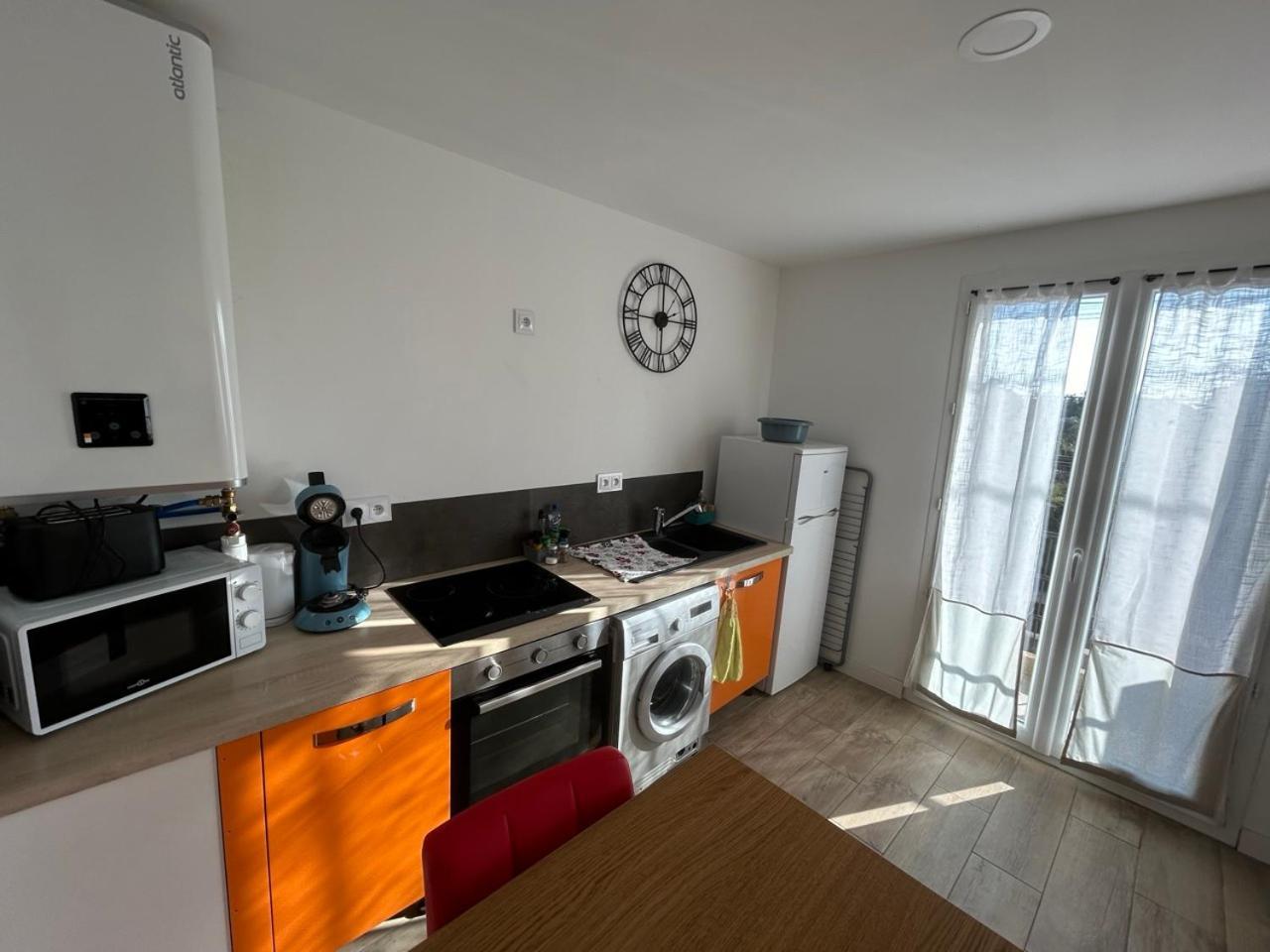 Appartement Les Voyages De Romane 纳博讷 外观 照片